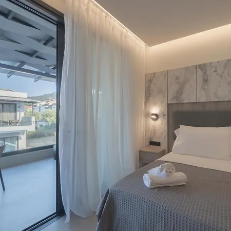 Alora Luxury - Adults Only