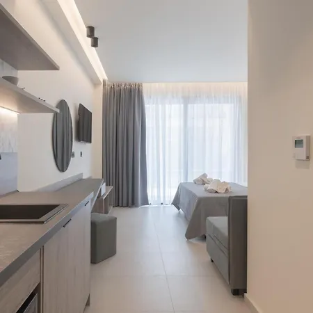 Отель Alora Luxury - Adults Only