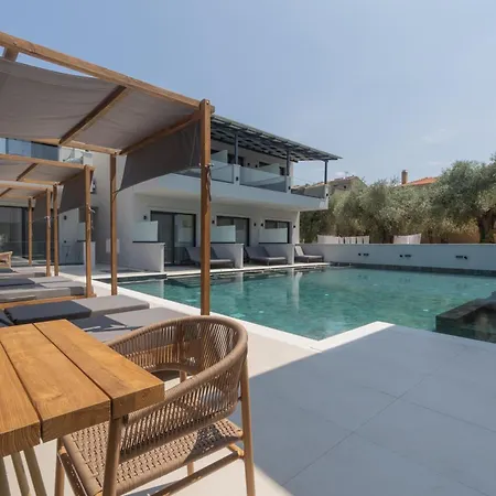 Alora Luxury - Adults Only