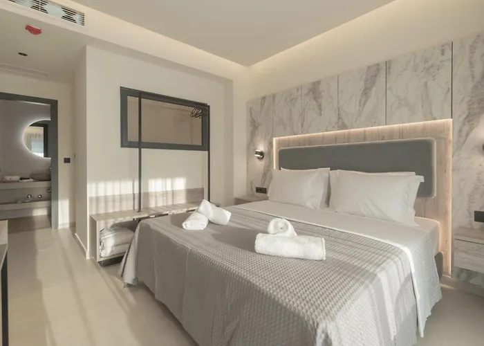 Alora Luxury - Adults Only *